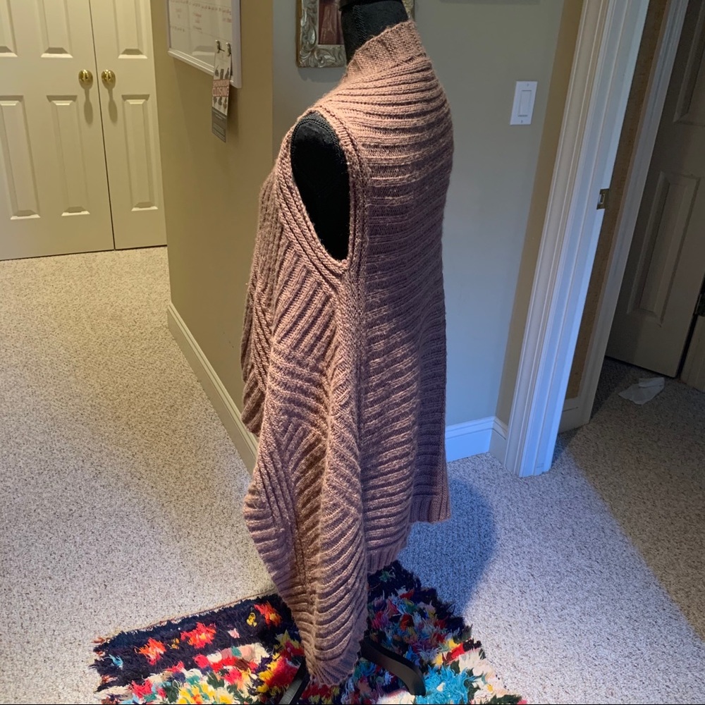 Knit Sweater Vest - Picture 4 of 7